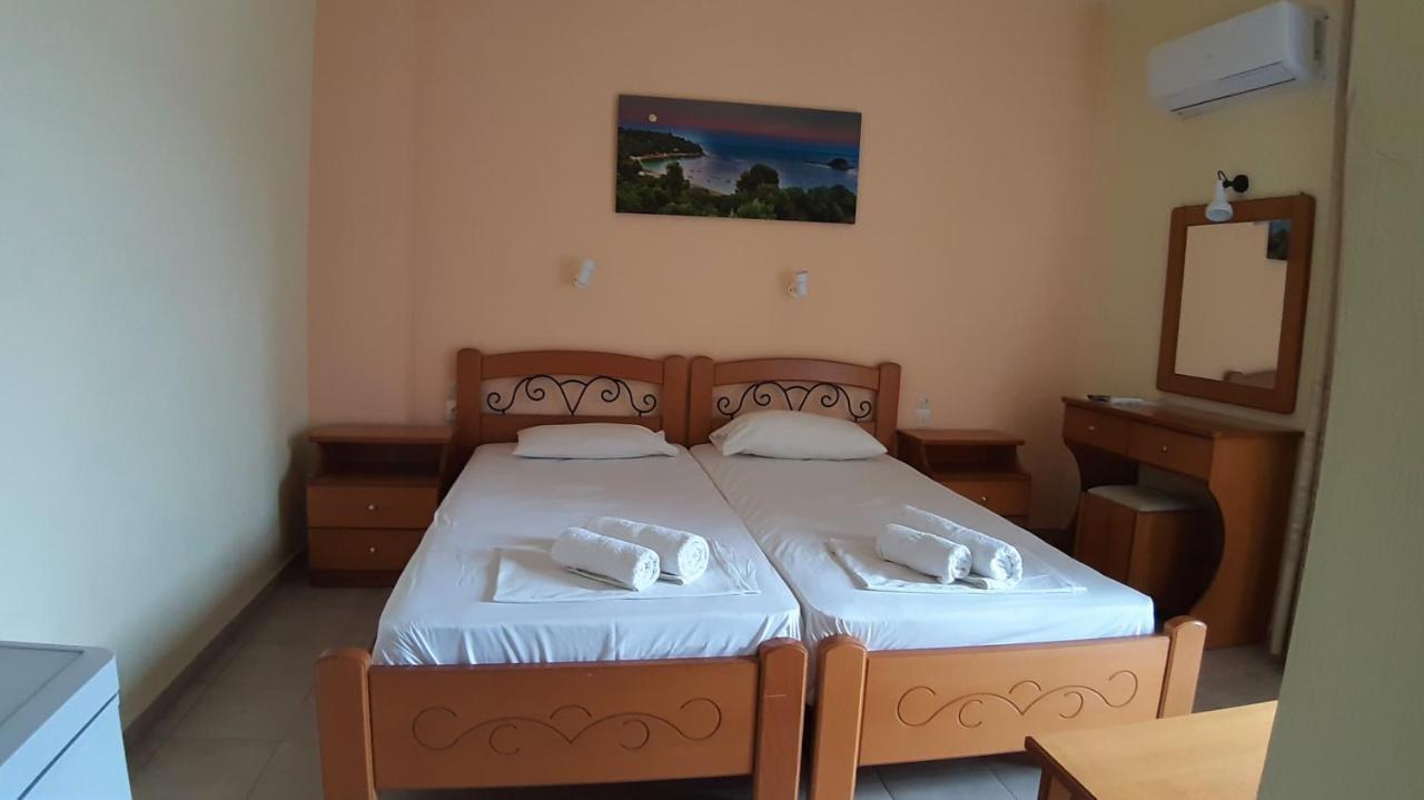 Aivaliotis House Hotel Skiathos Town Exterior photo