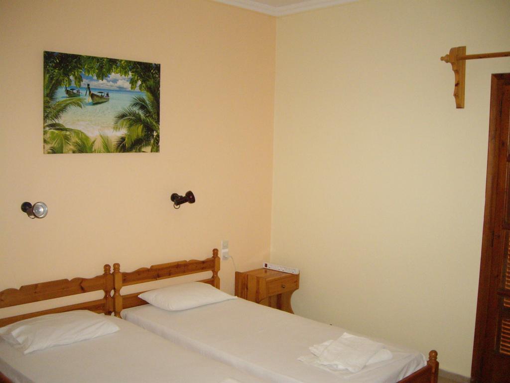 Aivaliotis House Hotel Skiathos Town Exterior photo