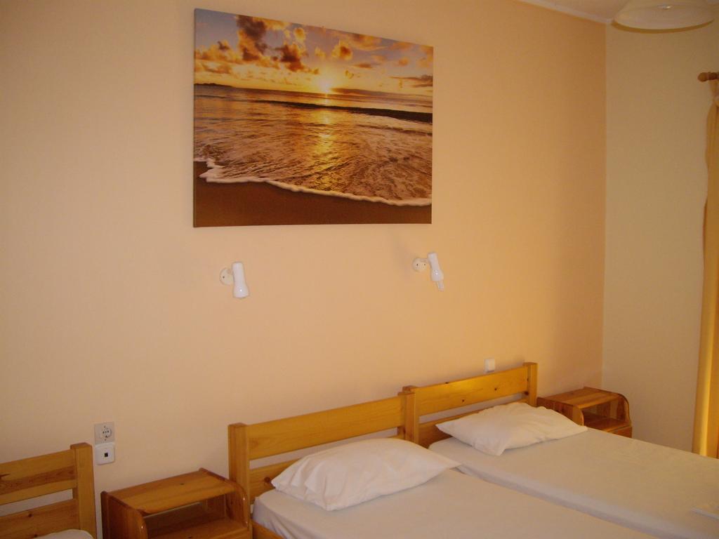 Aivaliotis House Hotel Skiathos Town Exterior photo