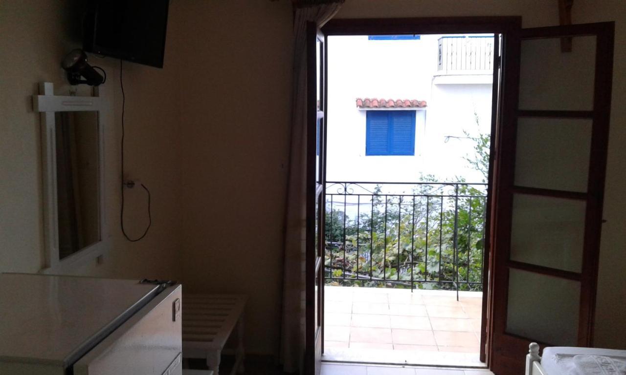 Aivaliotis House Hotel Skiathos Town Exterior photo